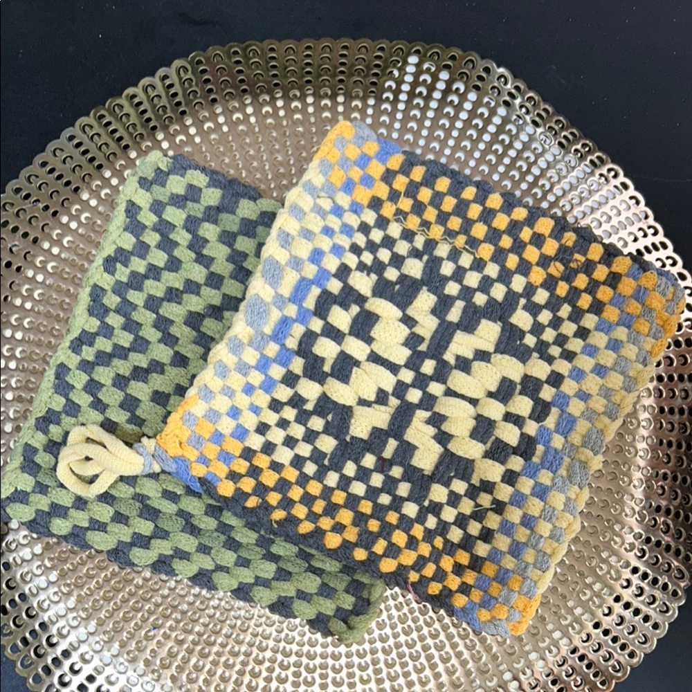 Handwoven Checkered handcrafted Pot Holders. Don’t burn your hands.